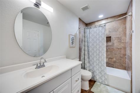 137 W Oak Drive Cedar Creek TX 78612