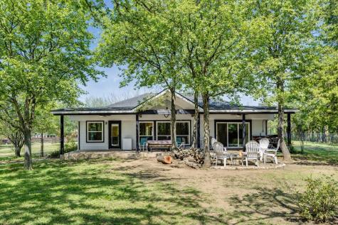137 W Oak Drive Cedar Creek TX 78612