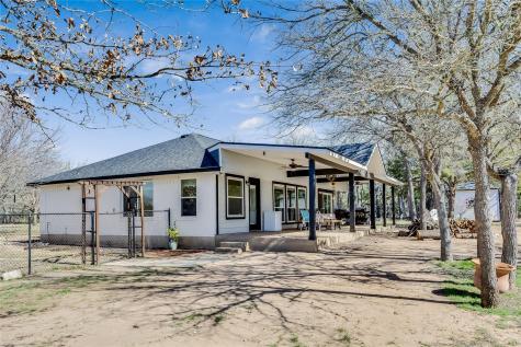 137 W Oak Drive Cedar Creek TX 78612