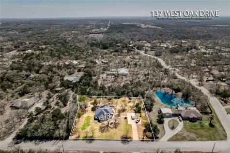 137 W Oak Drive Cedar Creek TX 78612