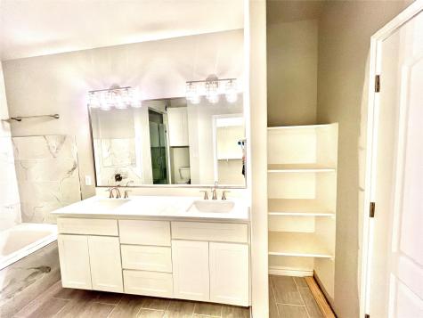 386 B Tahitian Drive Bastrop TX 78602
