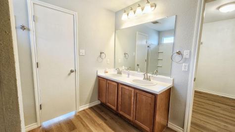 202 Brandons Way Buda TX 78610