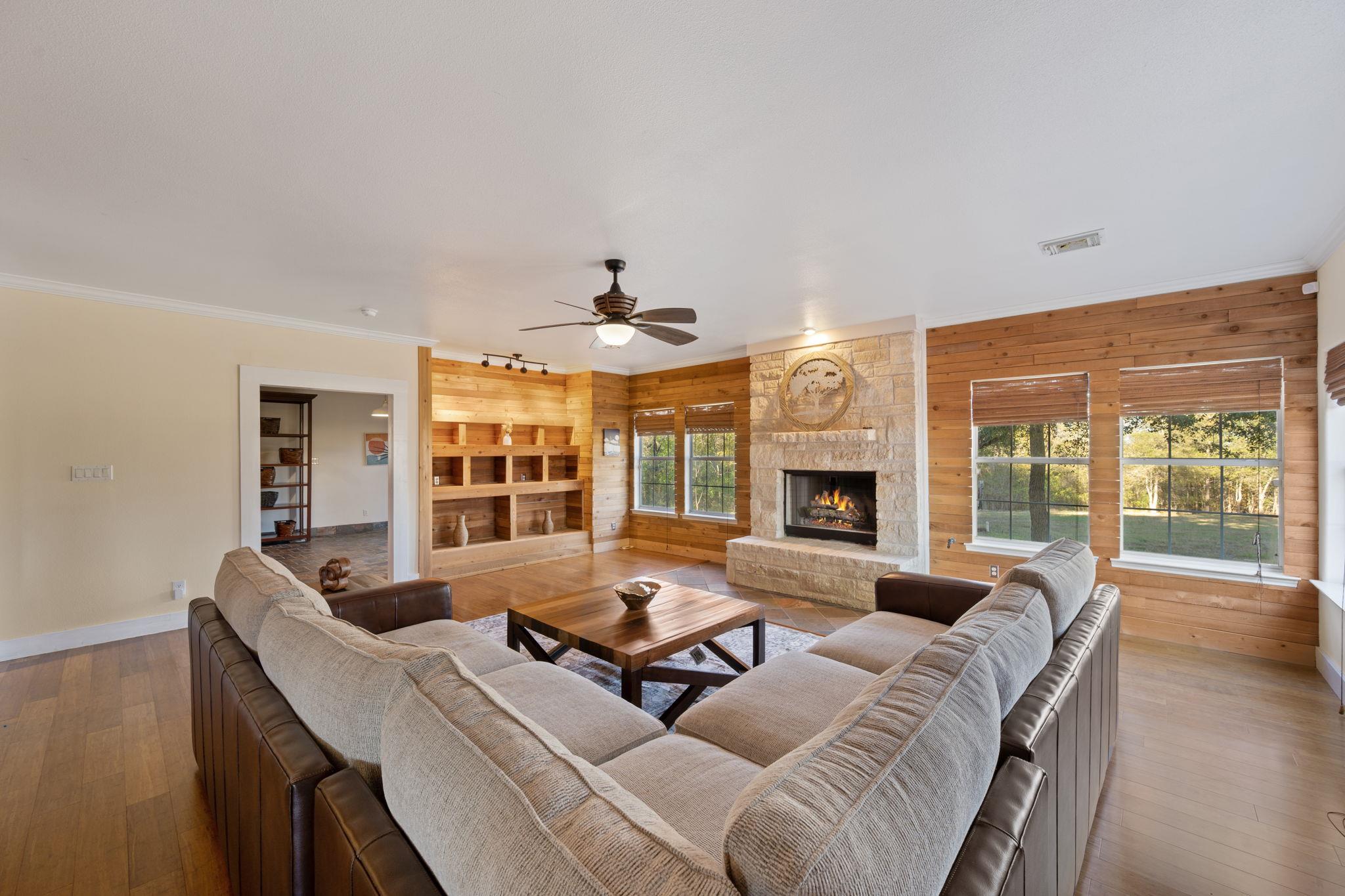 158 Uriah Drive Elgin TX 78621