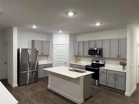 204 James River Drive Hutto TX 78634