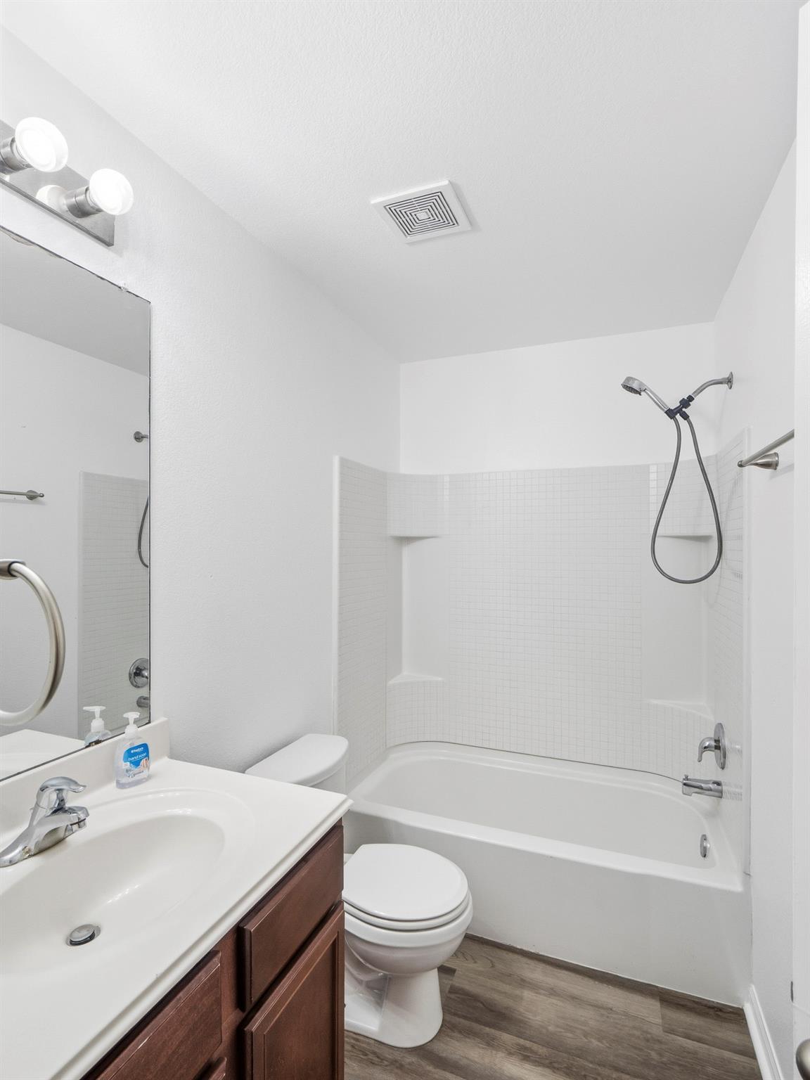 229 J E Brown Lane Jarrell TX 76537