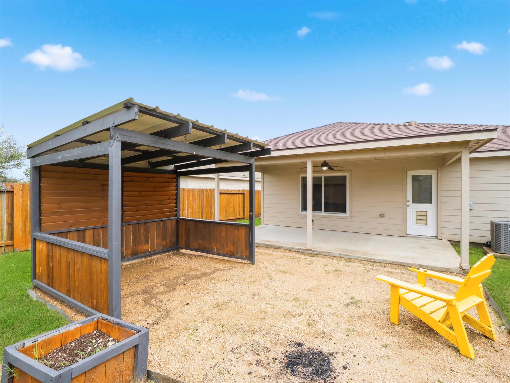 229 J E Brown Lane Jarrell TX 76537