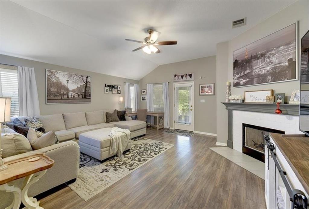 1307 Ridgewood Drive Leander TX 78641