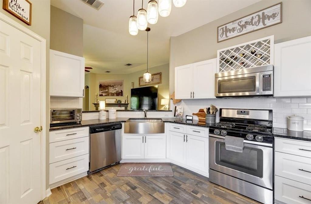 1307 Ridgewood Drive Leander TX 78641