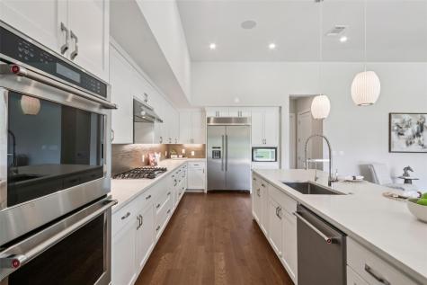 2404 Sailboat Pass Spicewood TX 78669