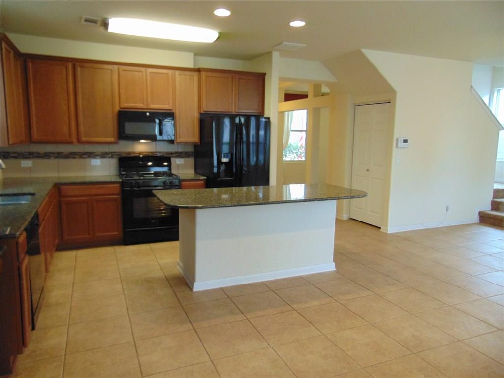 5208 Hellman Kyle TX 78640