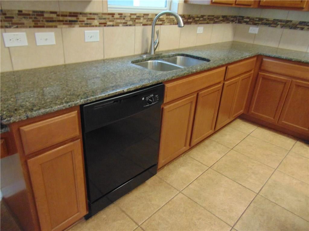 5208 Hellman Kyle TX 78640