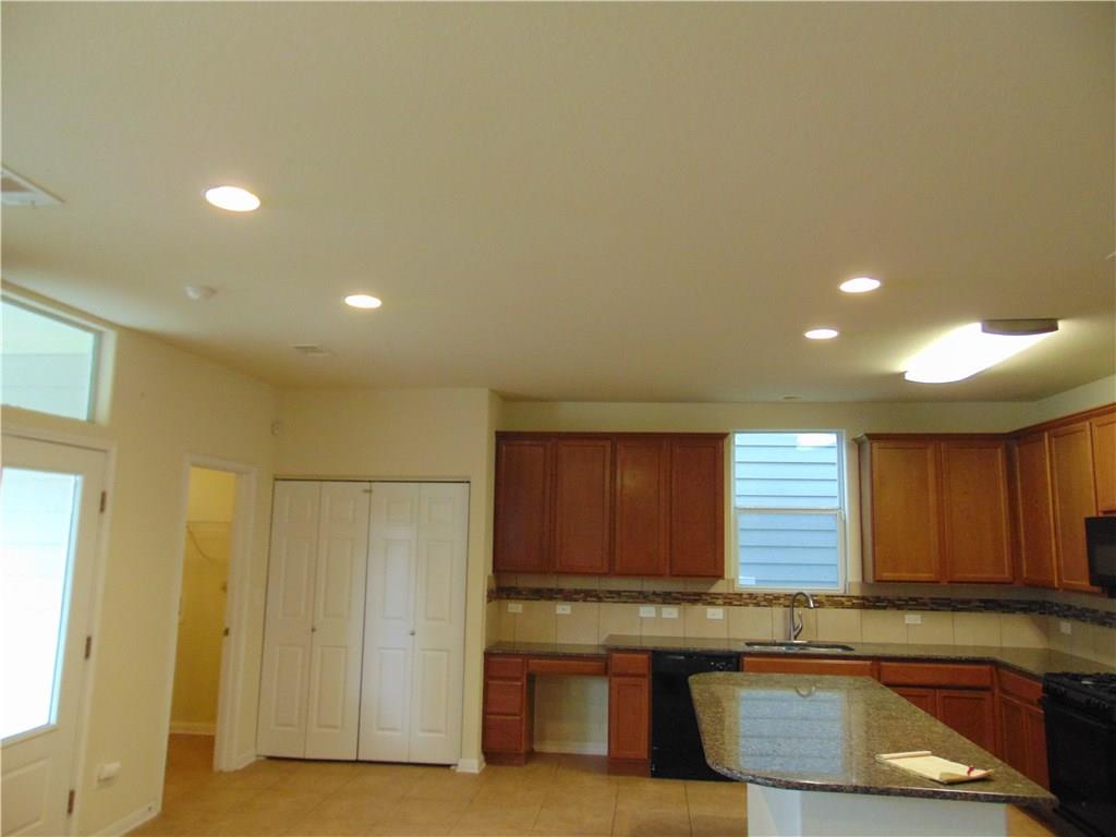 5208 Hellman Kyle TX 78640