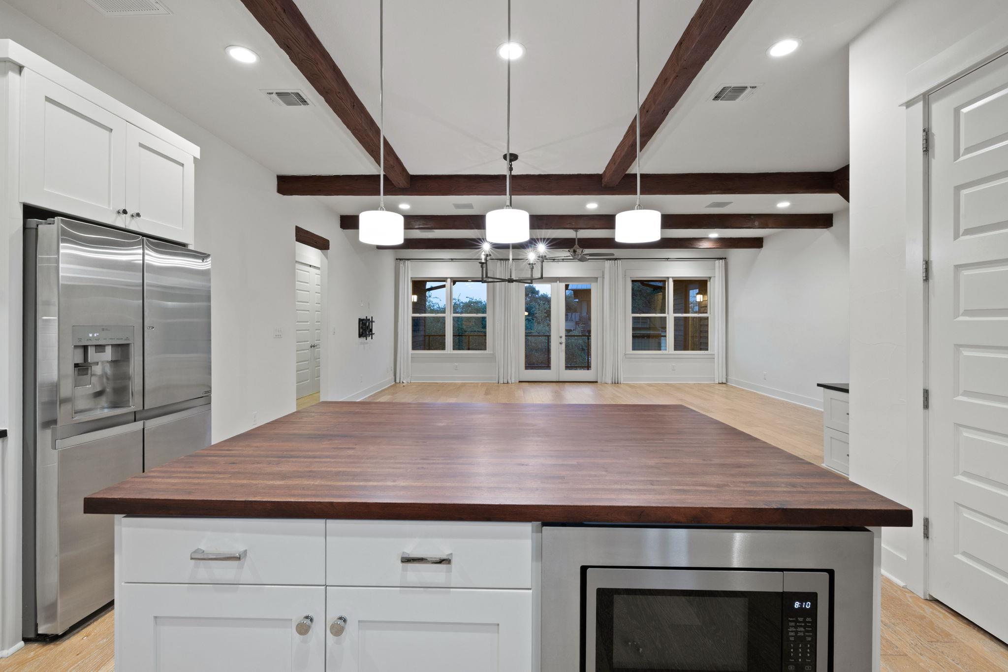 2217 Seabiscuit Cove Spicewood TX 78669