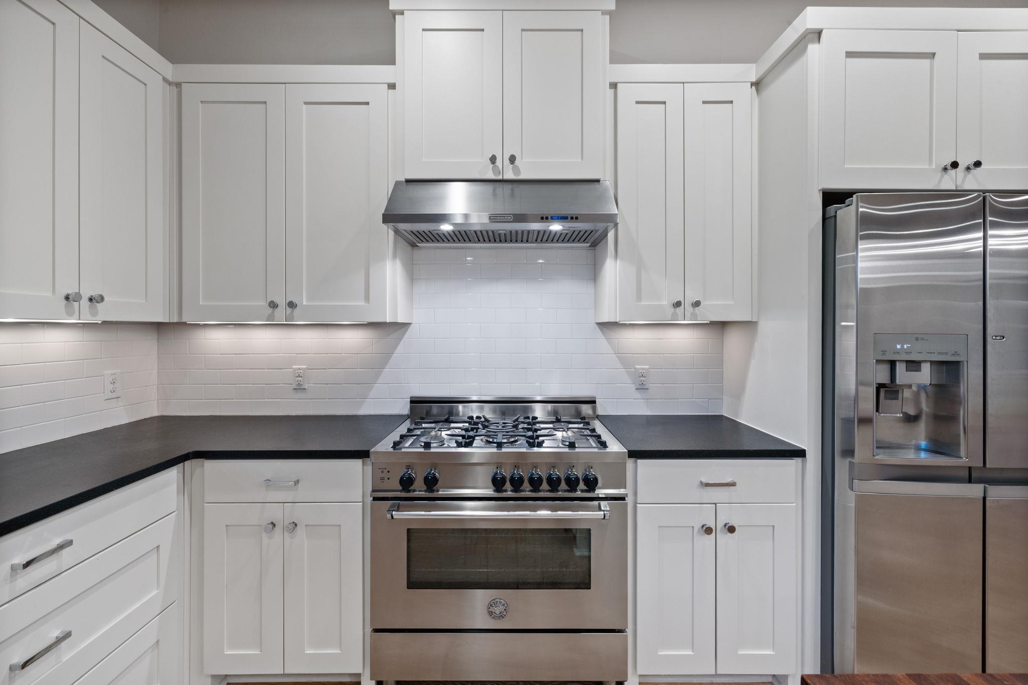 2217 Seabiscuit Cove Spicewood TX 78669