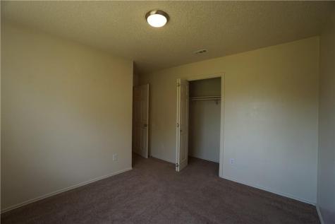 112 Creekside Drive Hutto TX 78634