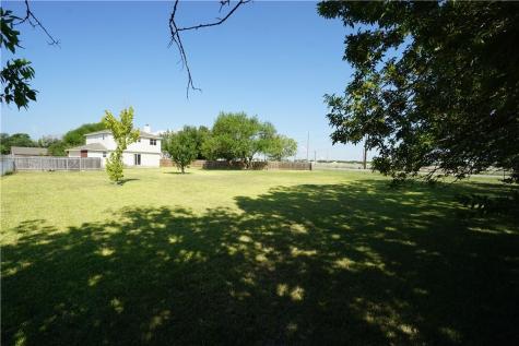 112 Creekside Drive Hutto TX 78634