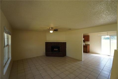 112 Creekside Drive Hutto TX 78634