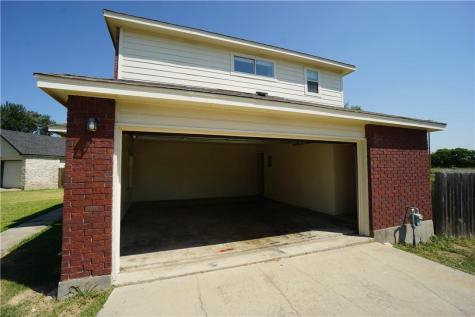 112 Creekside Drive Hutto TX 78634