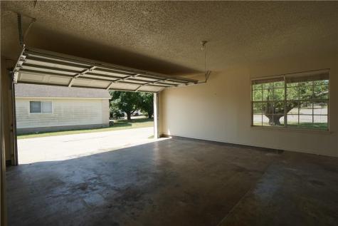112 Creekside Drive Hutto TX 78634