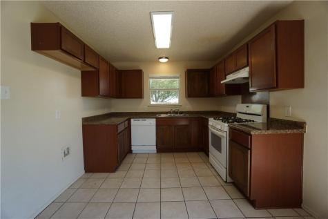 112 Creekside Drive Hutto TX 78634