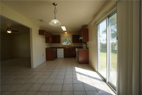 112 Creekside Drive Hutto TX 78634