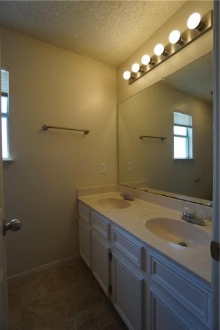 112 Creekside Drive Hutto TX 78634