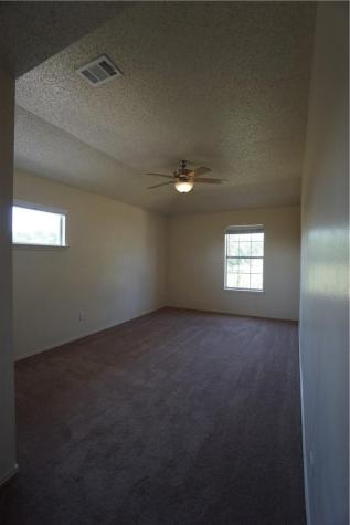 112 Creekside Drive Hutto TX 78634