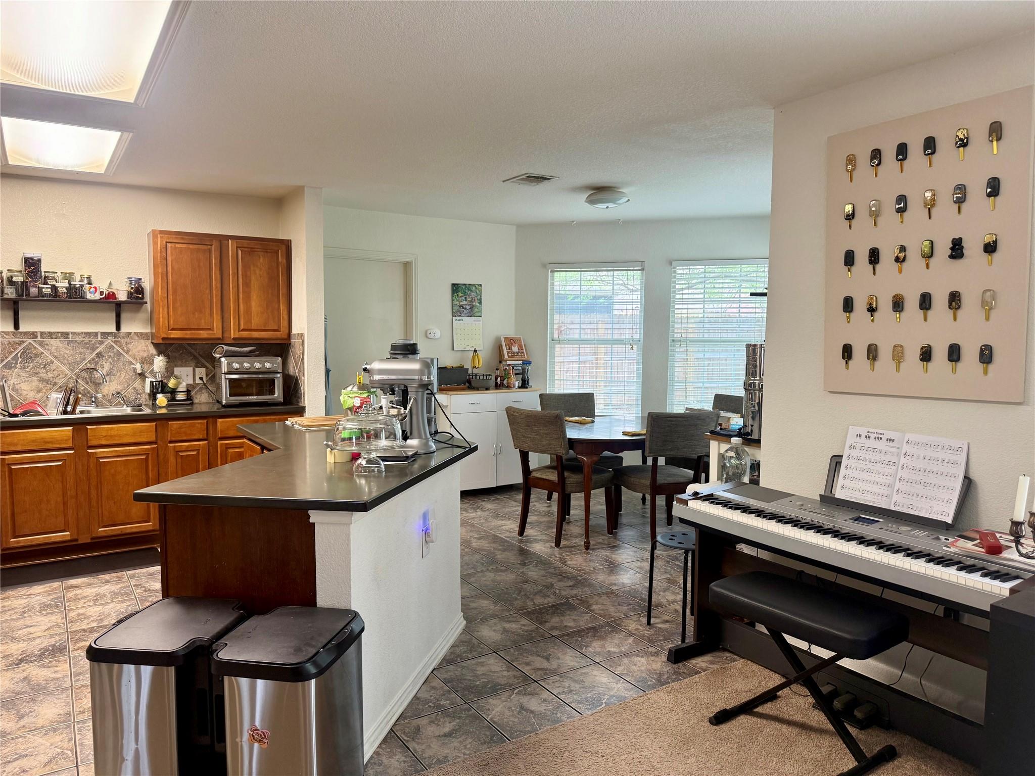 11104 Chatam Berry Lane Austin TX 78748