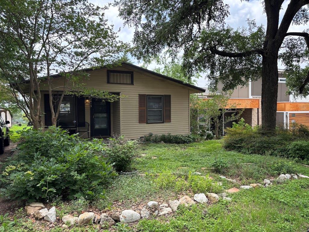 2815 Crest Avenue Austin TX 78702