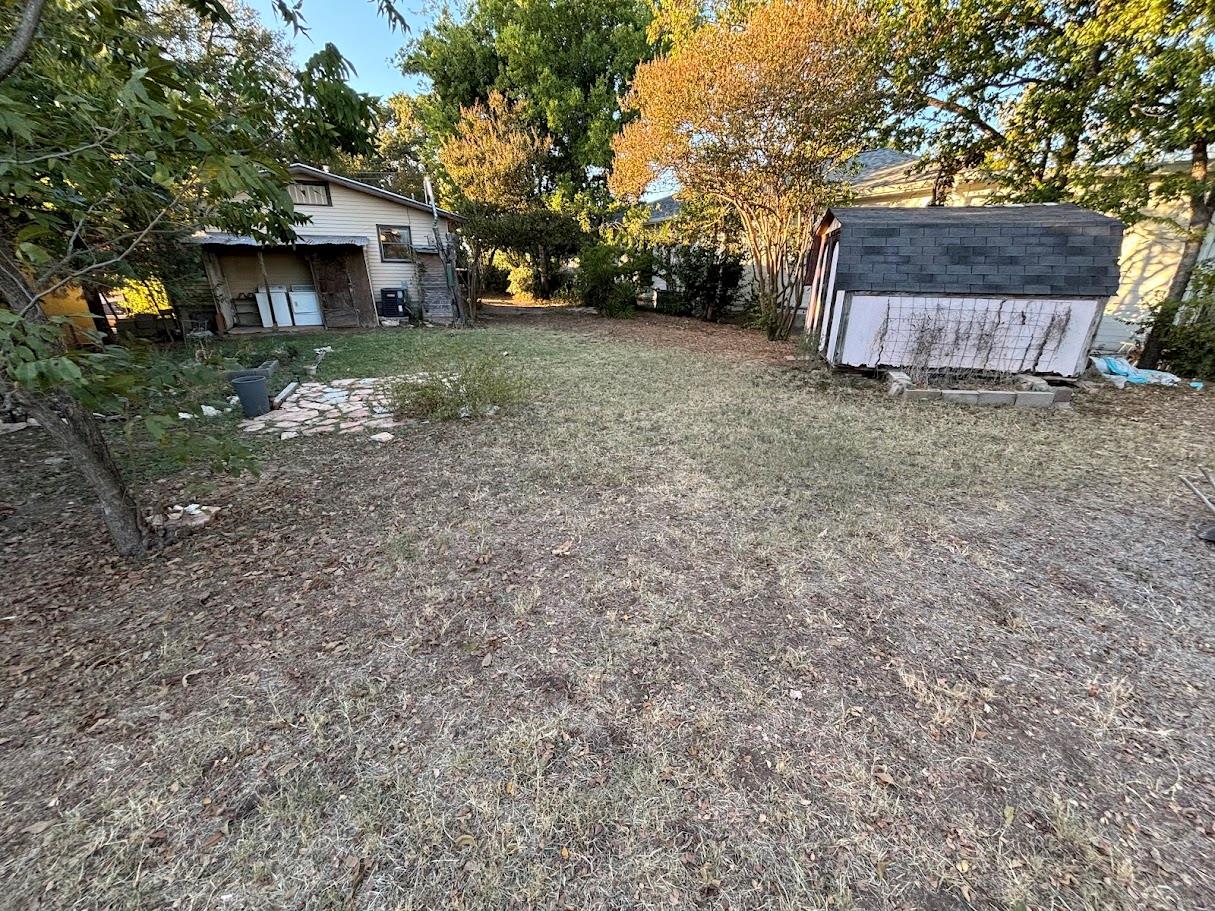 2815 Crest Avenue Austin TX 78702
