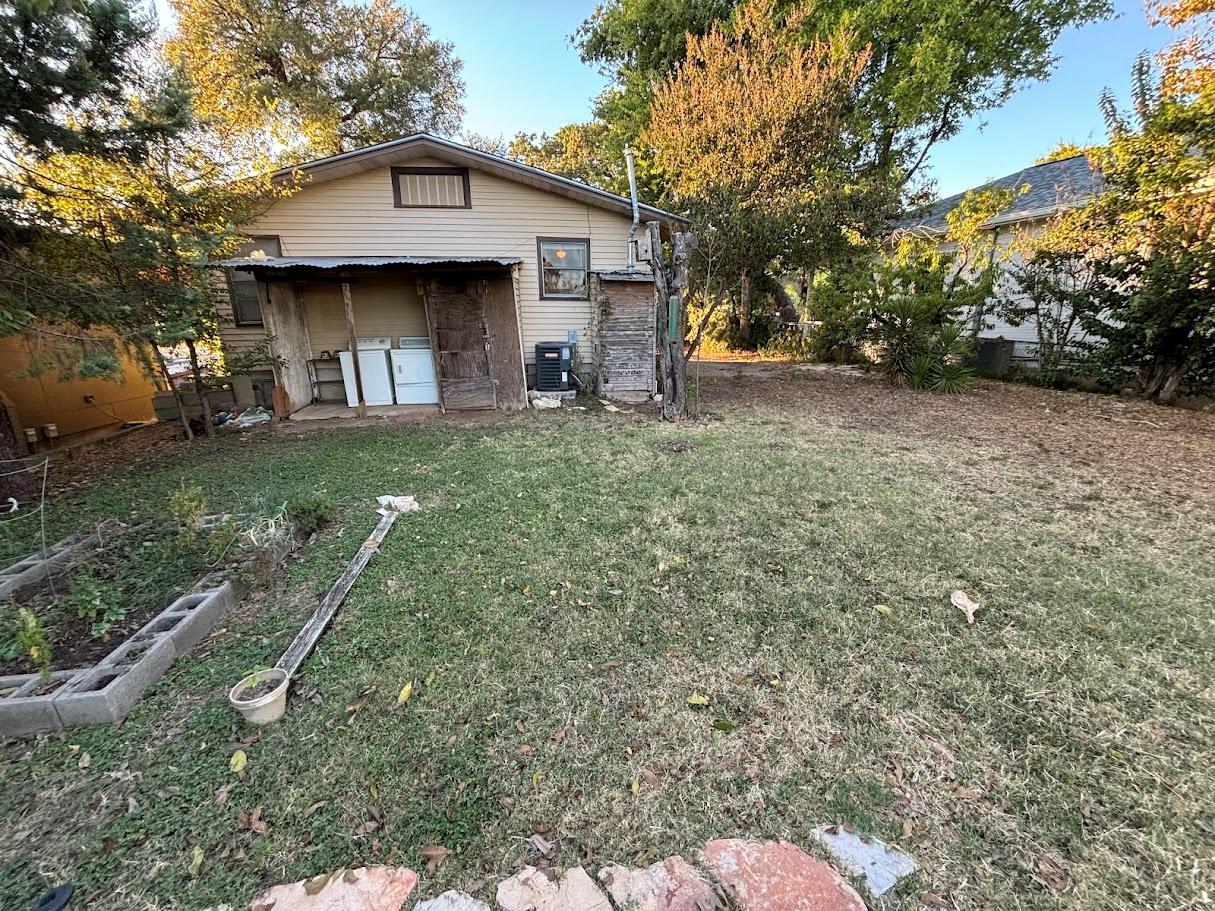 2815 Crest Avenue Austin TX 78702
