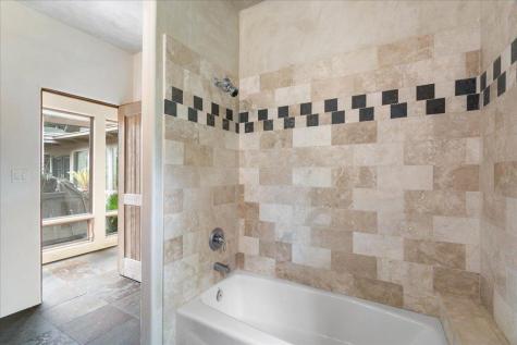 24736 Travis Lakeside Drive Spicewood TX 78669