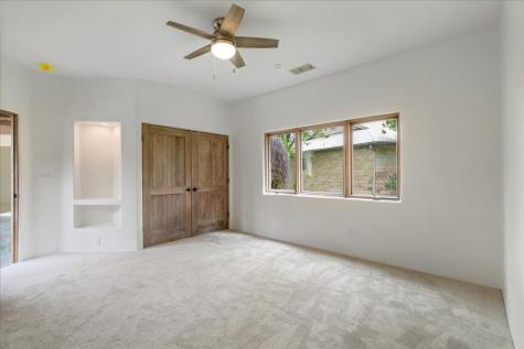 24736 Travis Lakeside Drive Spicewood TX 78669
