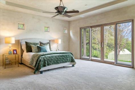 24736 Travis Lakeside Drive Spicewood TX 78669