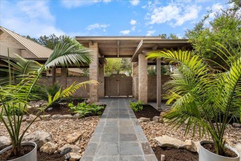 24736 Travis Lakeside Drive Spicewood TX 78669