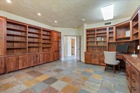 24736 Travis Lakeside Drive Spicewood TX 78669