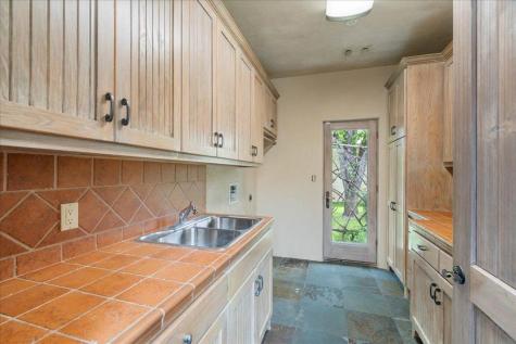 24736 Travis Lakeside Drive Spicewood TX 78669