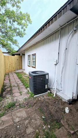 101 S Lockhart Street Manor TX 78653