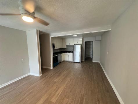 101 S Lockhart Street Manor TX 78653