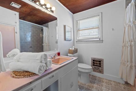 1308 E 12th Street Austin TX 78702