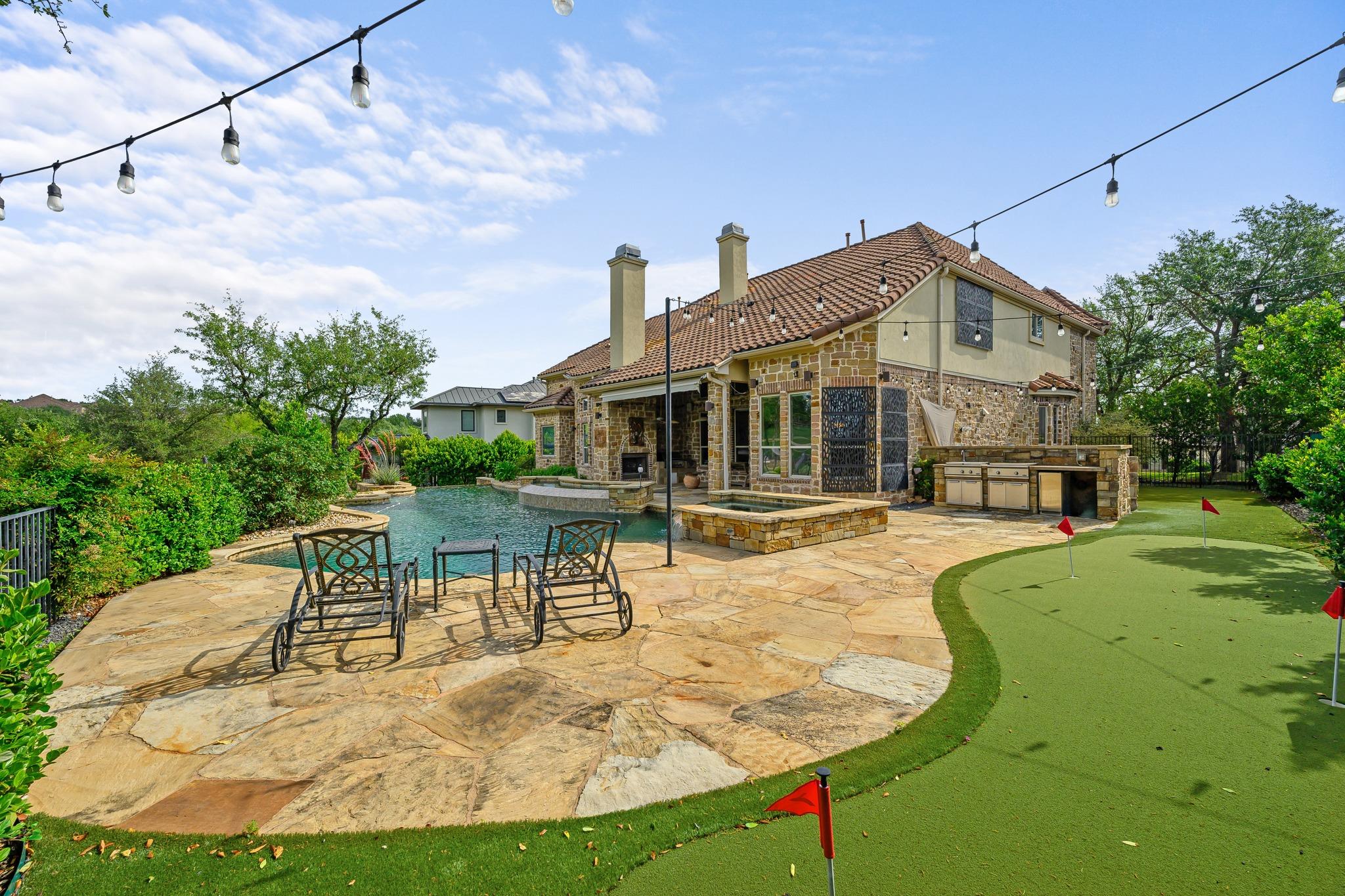 4008 Sugarloaf Drive Austin TX 78738