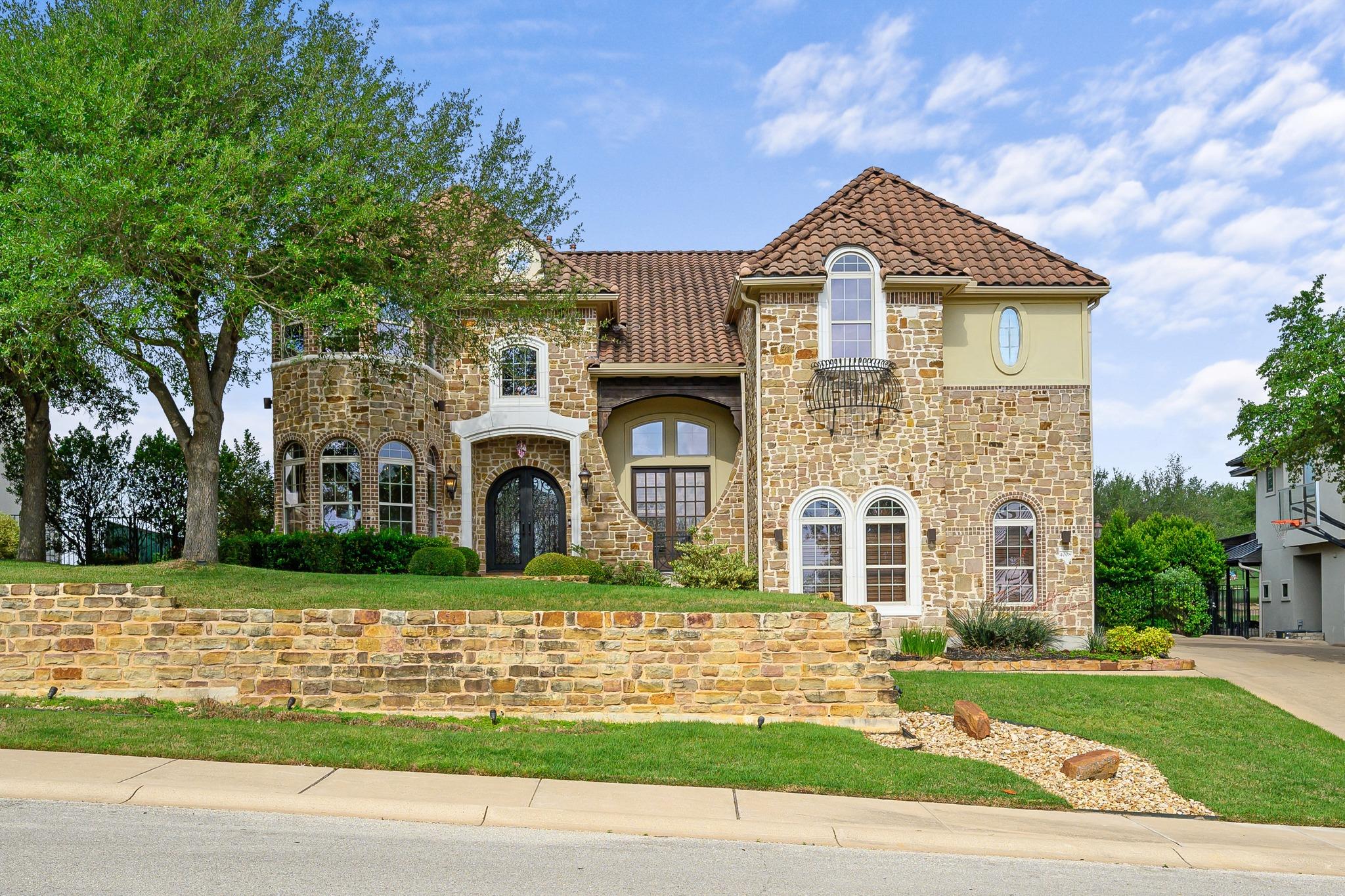 4008 Sugarloaf Drive Austin TX 78738