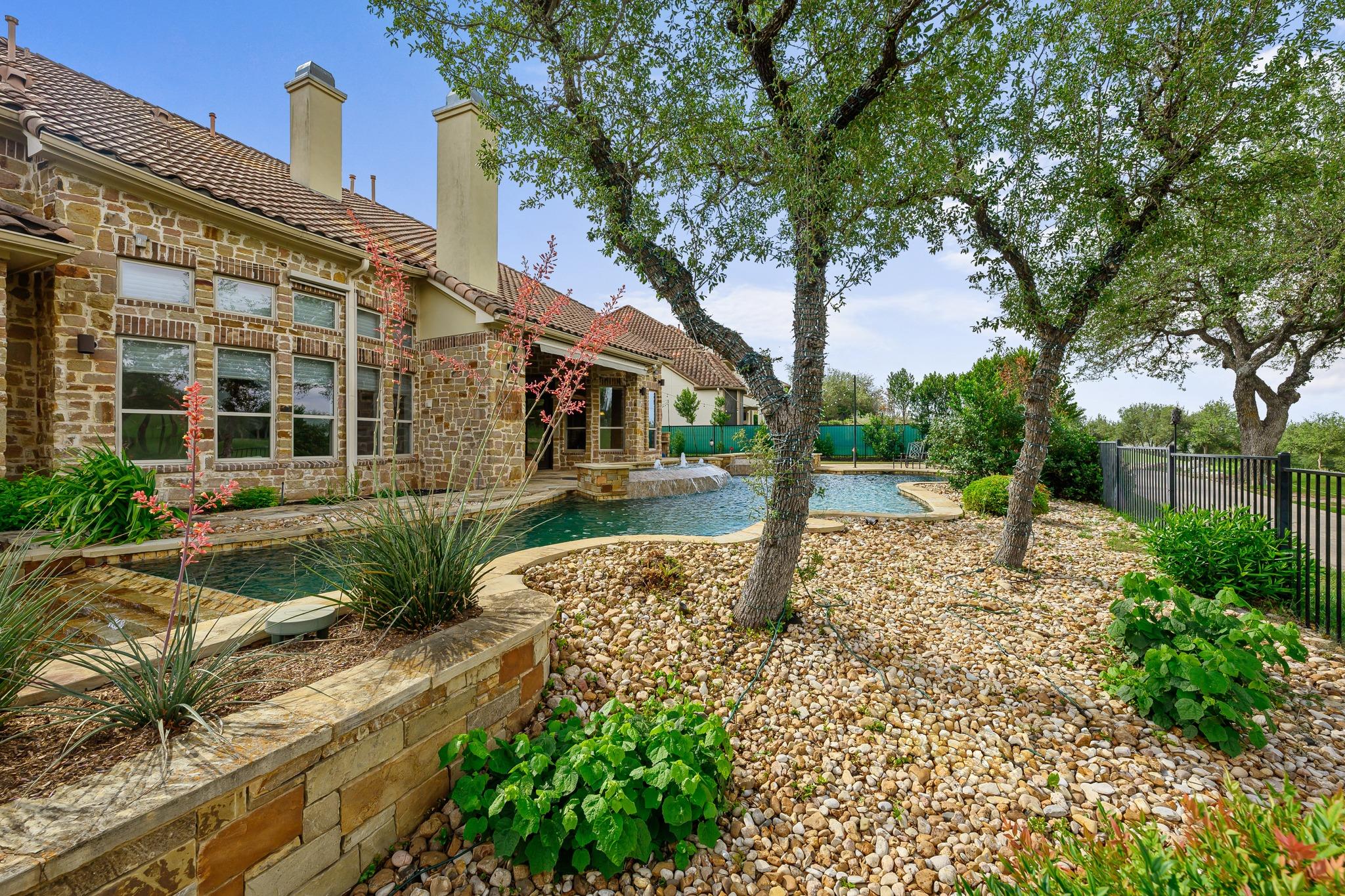 4008 Sugarloaf Drive Austin TX 78738