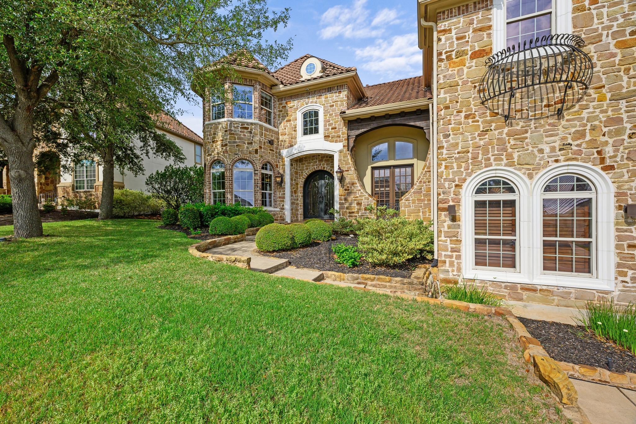 4008 Sugarloaf Drive Austin TX 78738