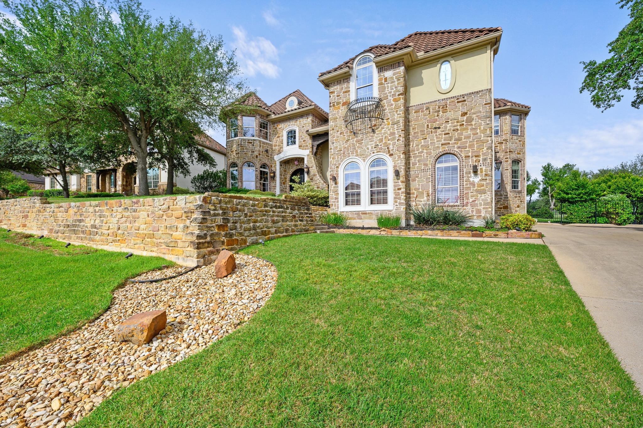 4008 Sugarloaf Drive Austin TX 78738
