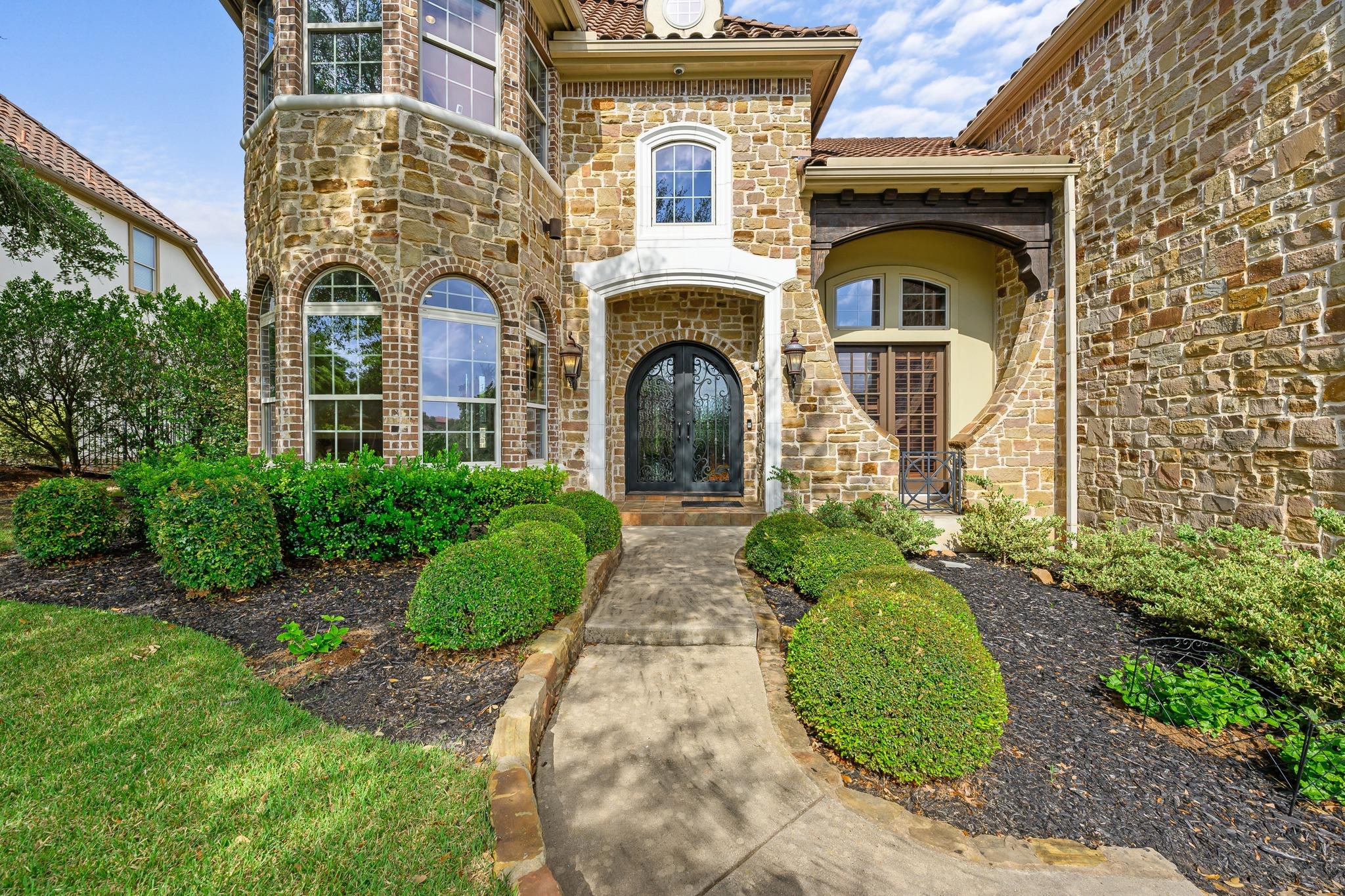 4008 Sugarloaf Drive Austin TX 78738