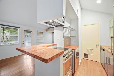 1110 W 22nd Street Austin TX 78705