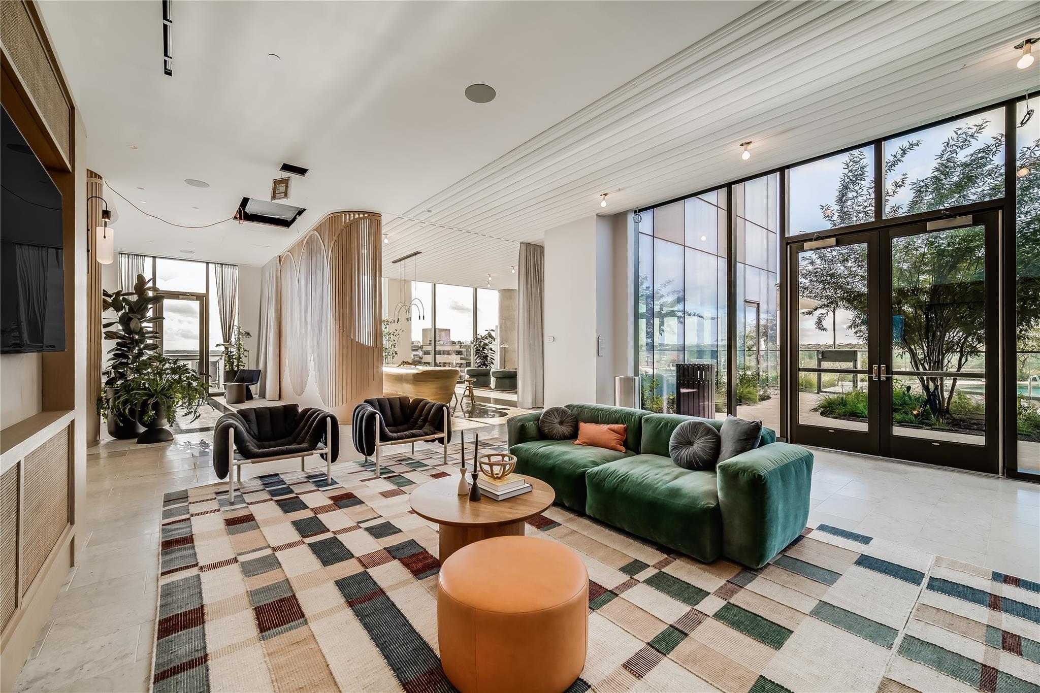 44 East Avenue Austin TX 78701