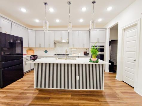 332 Turnbuckle Bend Leander TX 78641