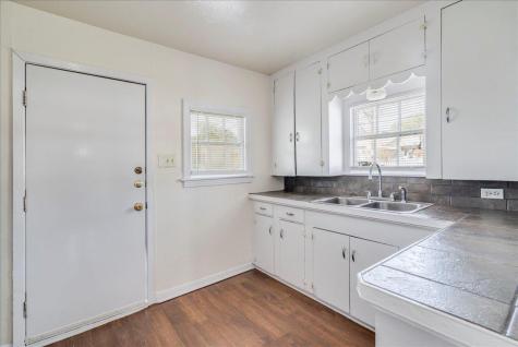 1119 N Lbj Drive San Marcos TX 78666